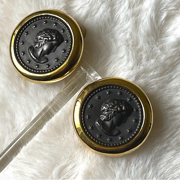 RARE FIND | VTG | Roman Head Bezel Set Bold Large Coin Clip on Earrings - Picture 4 of 6